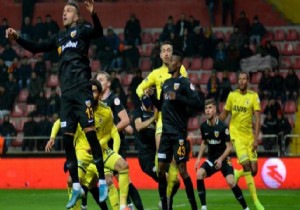 Fenerbahçe turu  Kadıköy e bıraktı