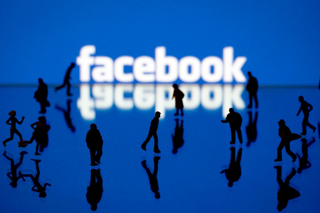 Facebook’ta istifa depremi! Görevini bıraktı