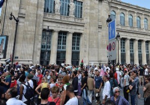 Paris Valiliği gösteriye bu kez izin verdi!