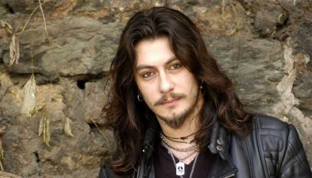 Barış Akarsu Merhaba filmin afişi görücüye çıktı