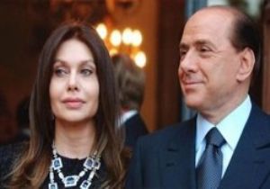 Berlusconi den Büyük Gaf!