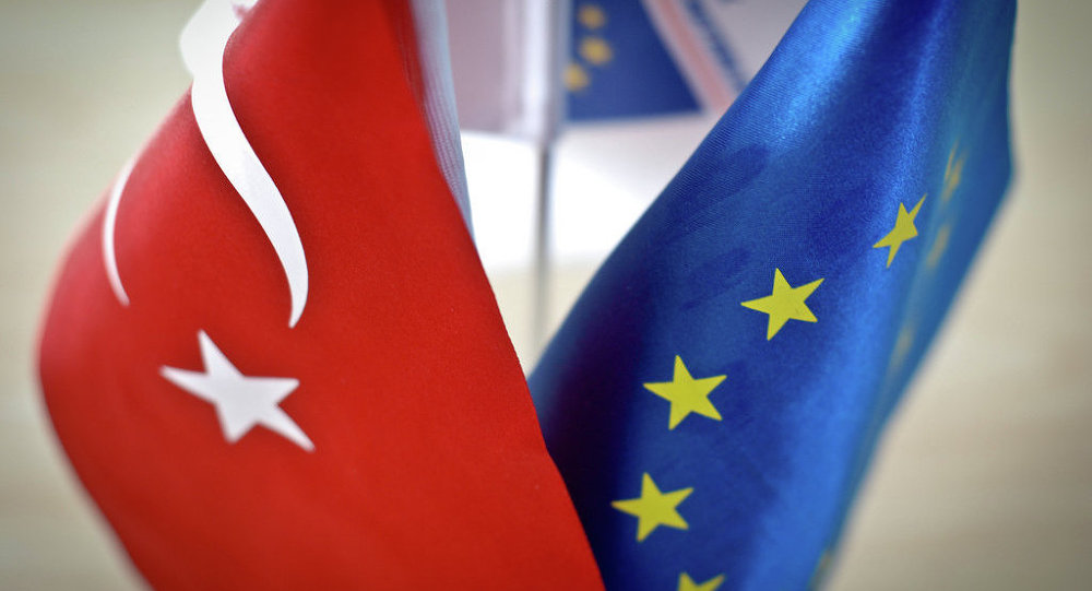 AB vizesiz seyahate karşı çıktı!