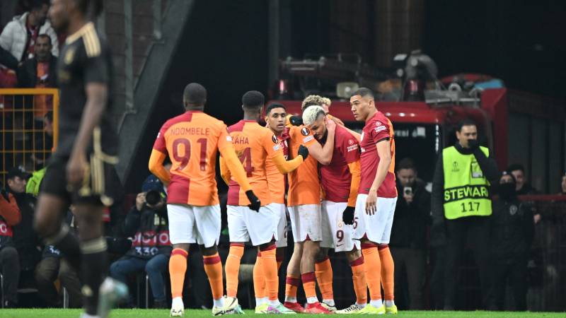 Galatasaray ın ilk 11 i açıklandı