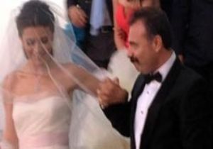 Oktay Kaynarca Evlendi