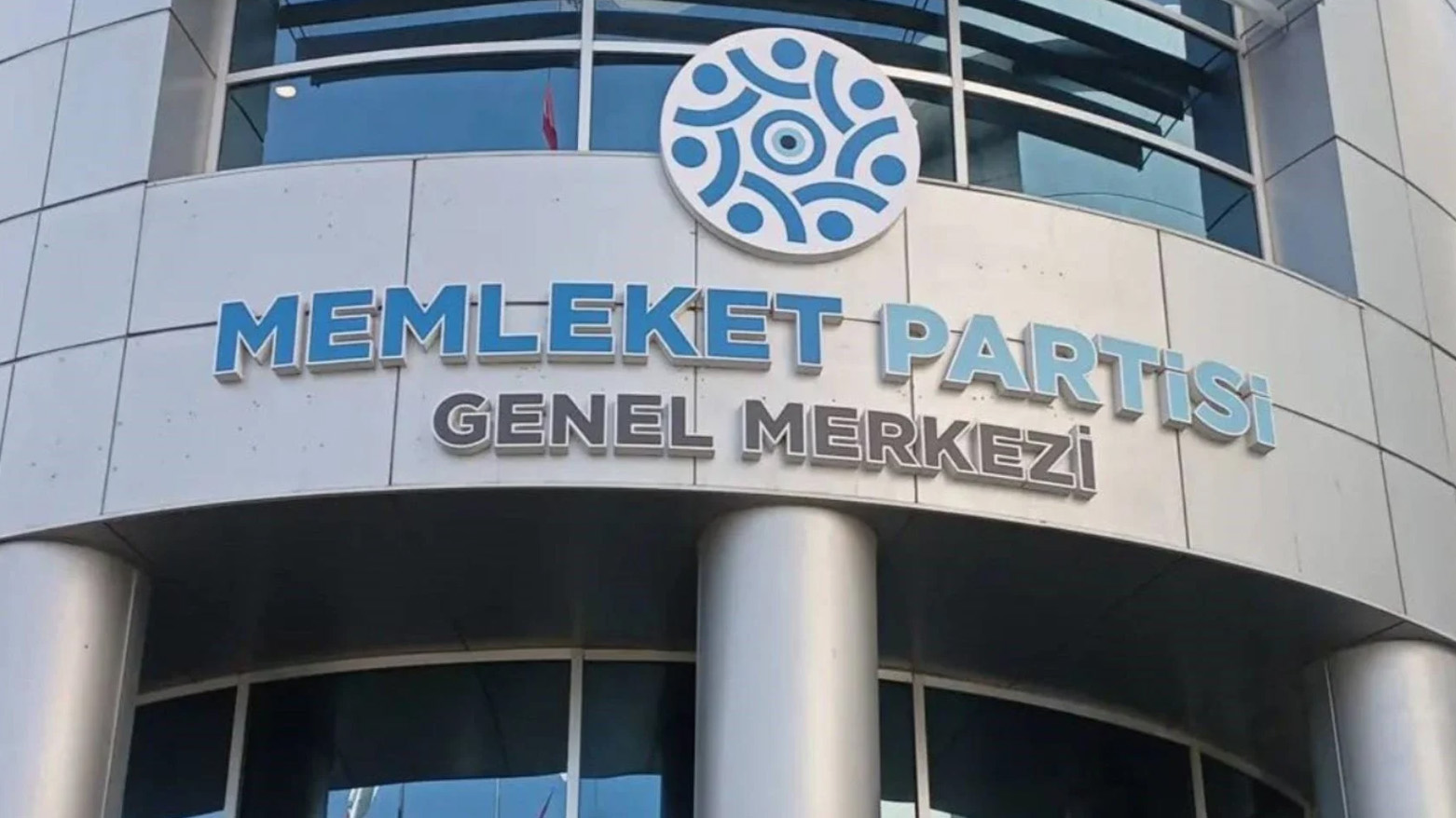 Memleket Partisi, genel merkez binasına kilit vurdu