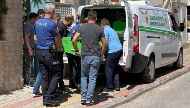 Ukraynalı baba, 2 çocuğunu öldürüp, eşini yaraladı