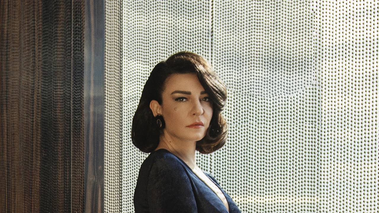 Şarkıcı Fatma Turgut un ehliyetine el konuldu
