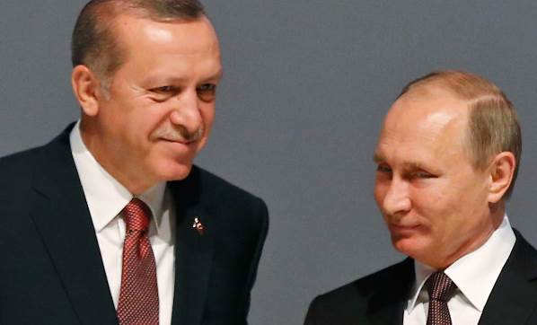 Erdoğan ile Putin in görüşmesi başladı Saat 17:10 da görüşme basına kapalı bir şekilde başladı.