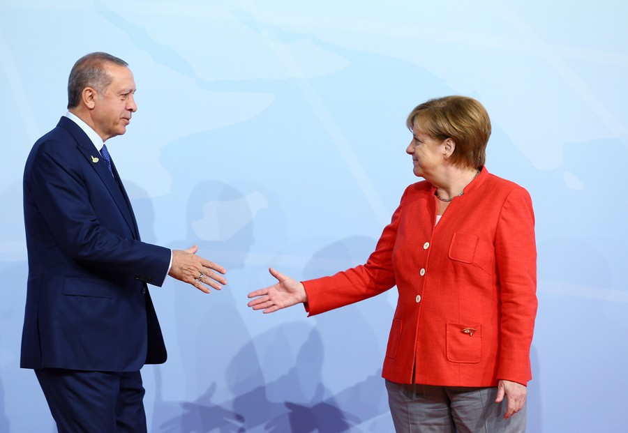 Erdoğan ile Merkel Suriye’yi görüştü
