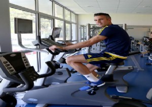 Van Persie ilk idmanına çıktı!