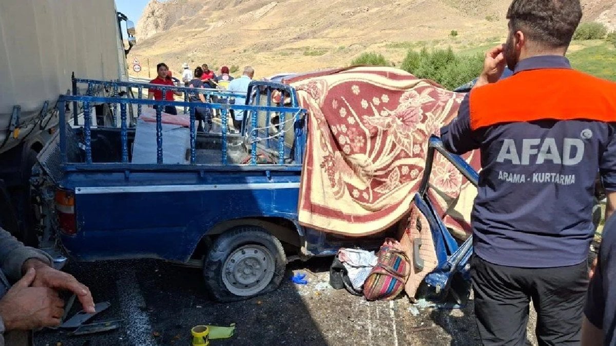 Hakkari’de feci kaza: 4 ölü, 2 yaralı