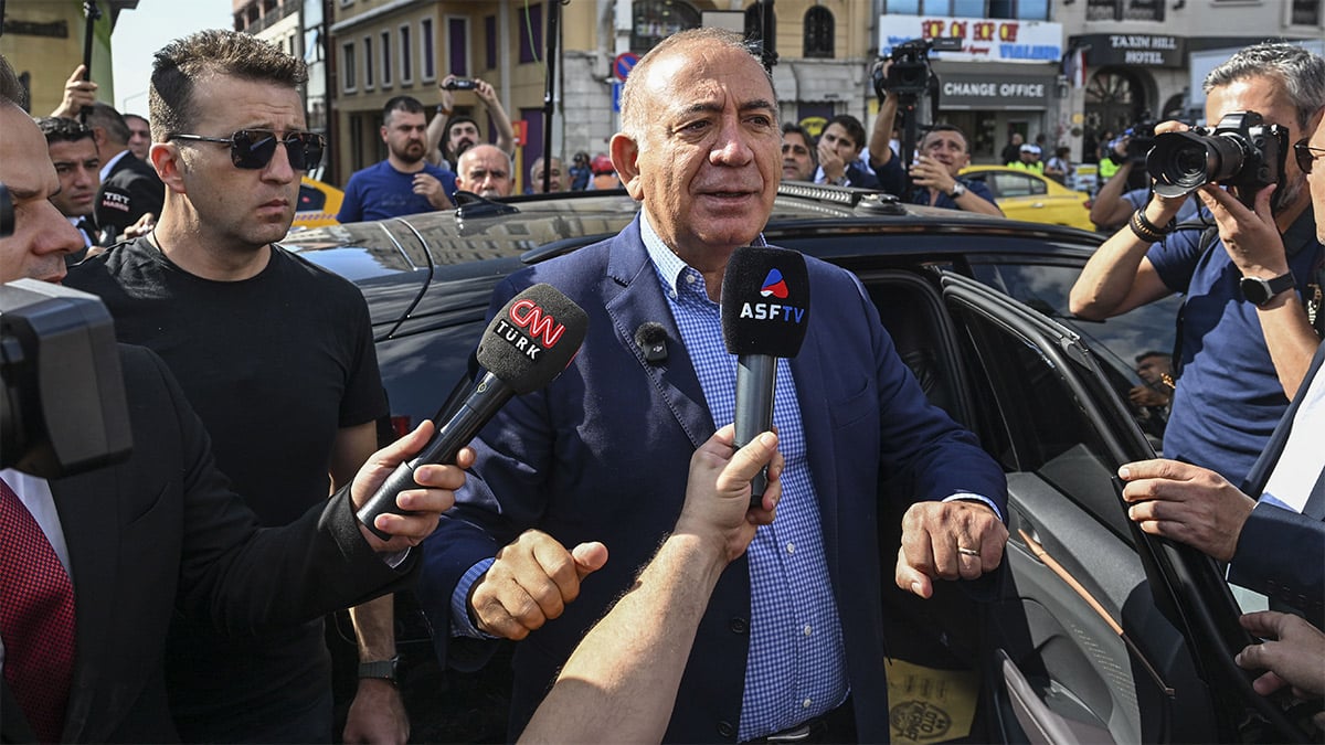 İşte Gürsel Tekin’in binaya girmesine izin verdiği isimler