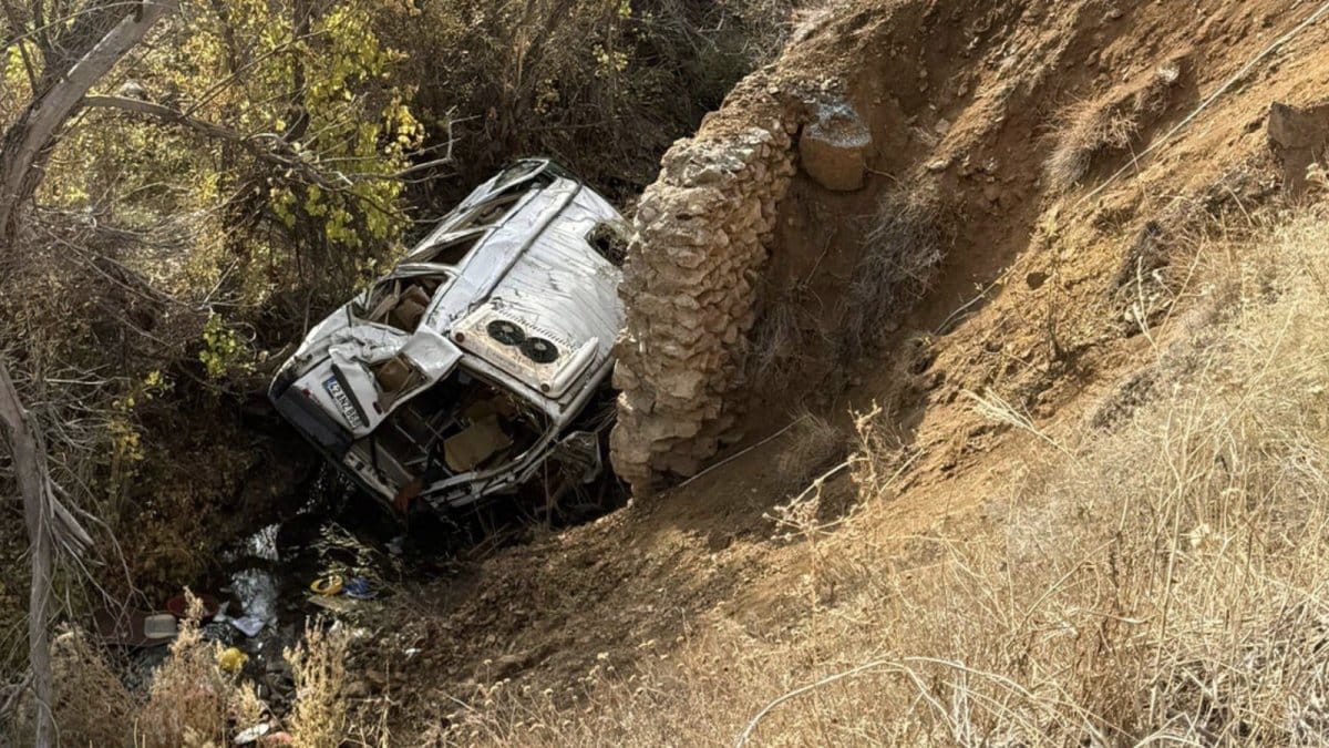 Konya da feci kaza! 14 yaralı