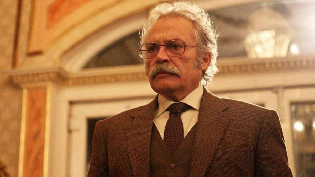 Haluk Bilginer den elini öpmeye çalışan hayranına nasihat