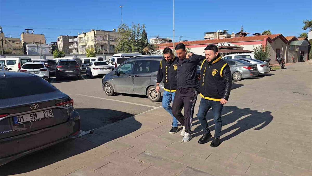 120 suç kaydı olan azılı hırsız banyoda yakalandı!