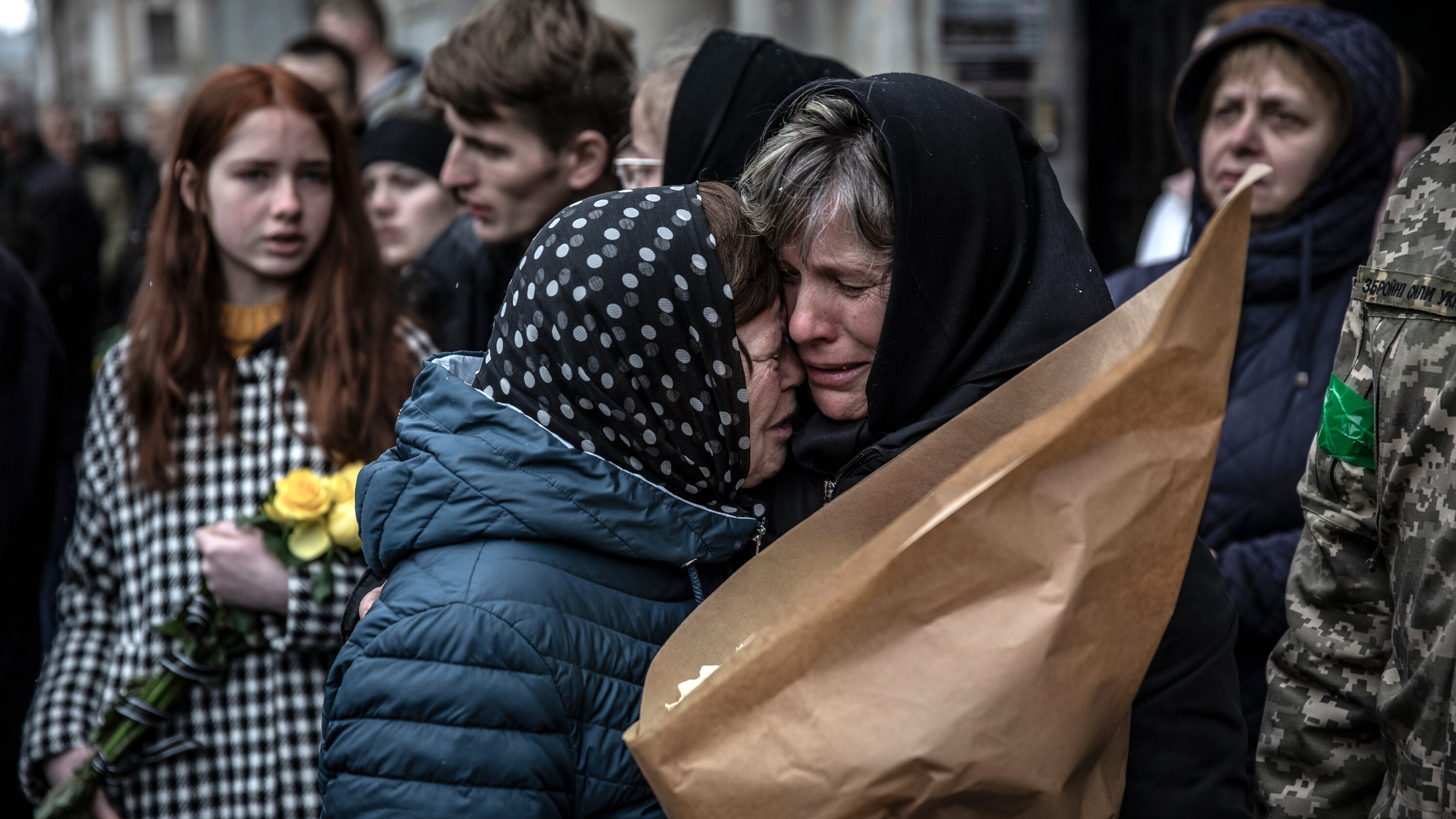 BAE den Ukrayna daki sivillere 14 ton insani yardım