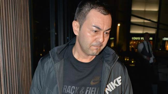 Serdar Ortaç kötü haberi canlı yayında aldı!