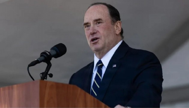 Deniz Kuvvetleri Sekreteri telefonla kovuldu!