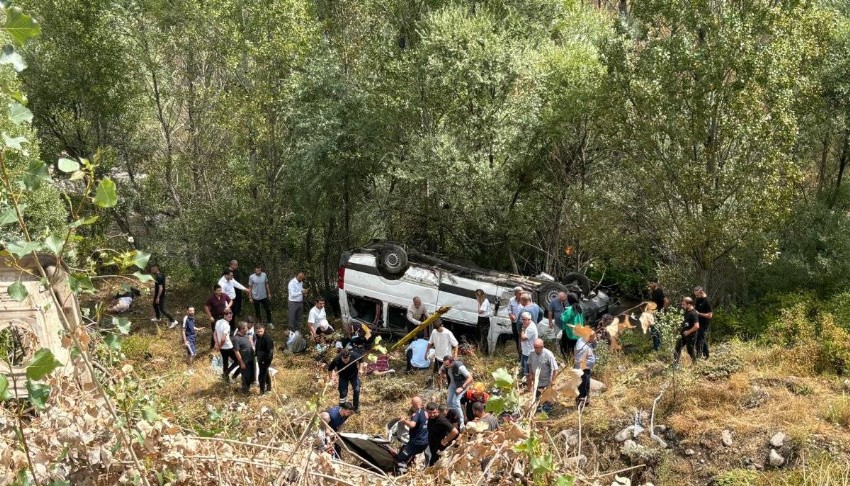 Sivas'ta katliam gibi kaza! 4 ölü