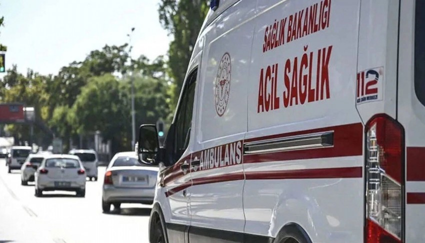 Uşak’ta 3 işçi servisi çarpıştı: 8 yaralı