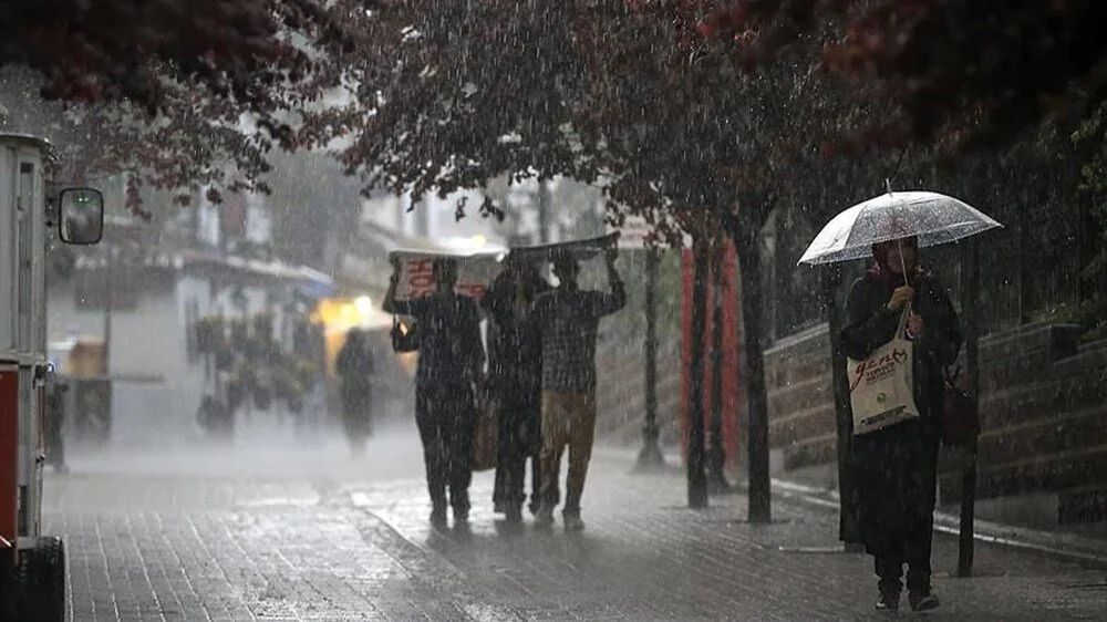 Başkentte fırtına etkili olmaya başladı