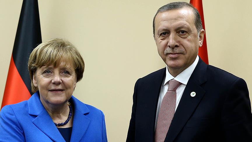 Erdoğan, Merkel ile görüştü