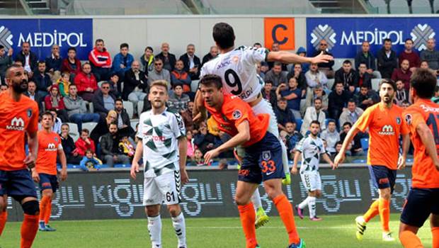 Başakşehir koltuğu kimseye vermedi!