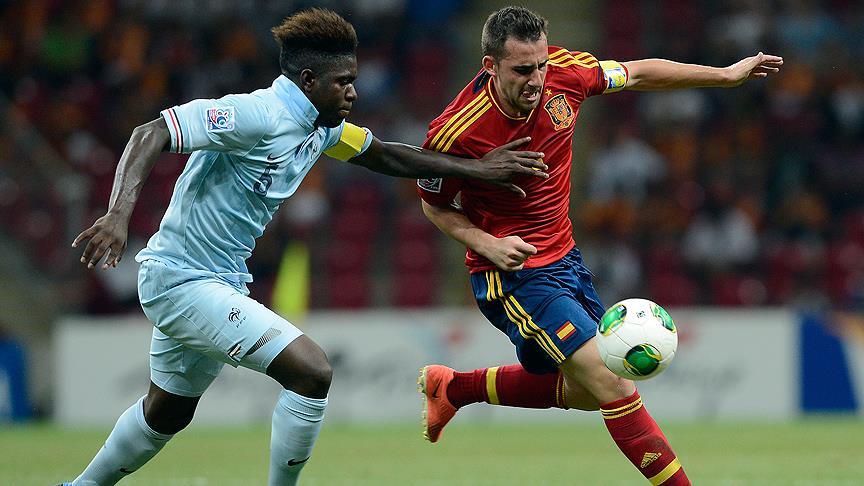 Barcelona Umtiti yi kadrosuna kattı