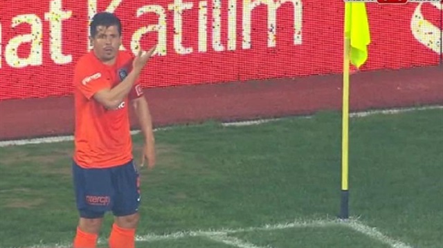 Emre Belözoğlu nu çıldırttılar!