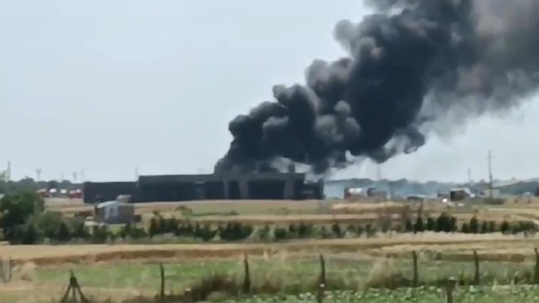 Silivri de boya fabrikasında yangın!