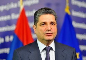 Ermenistan Başbakanı Sarkisyan İstifa Etti!