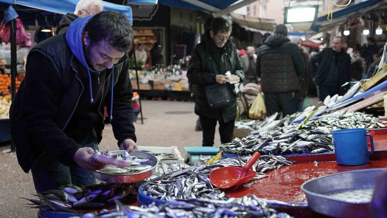 Hava şartları balık tezgahlarını etkiledi!