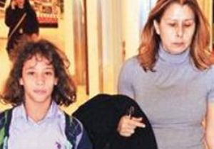 Nilüfer in Ayşe Nazlı sı Büyüdü