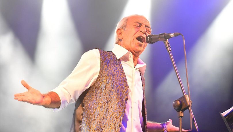 Edip Akbayram ın  Cumhuriyet Konseri  iptal edildi