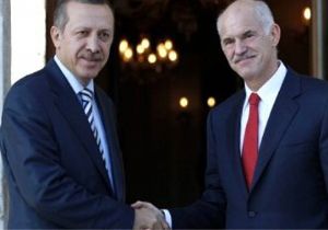 Papandreu dan Erdoğan a Geçmiş Olsun Mesajı!