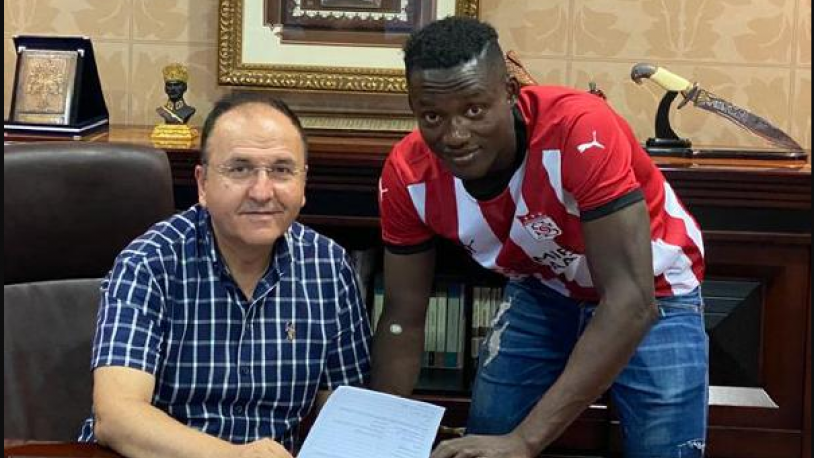 Sivasspor, Ninga yı renklerine bağladı