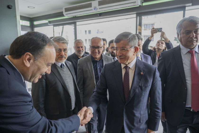 Gelecek Partisi Başkanlık Kurulu,  Davutoğlu başkanlığında toplandı