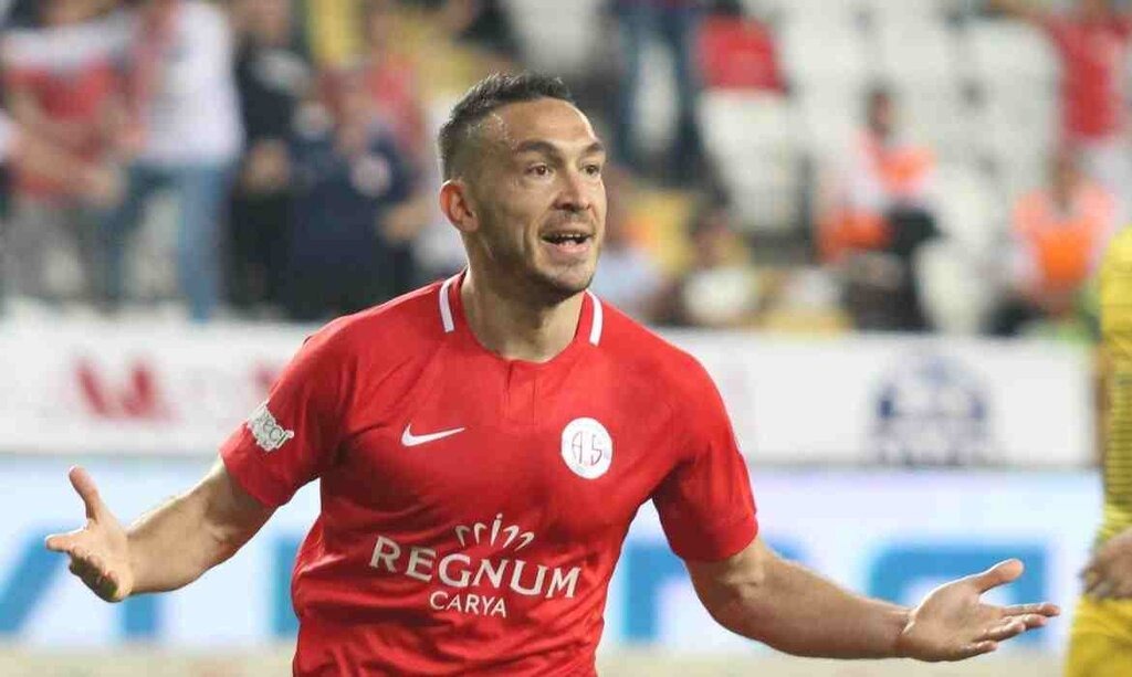 Mevlüt Erdinç in yeni takımı açıklandı