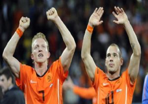 Kuyt a Milli Şok!