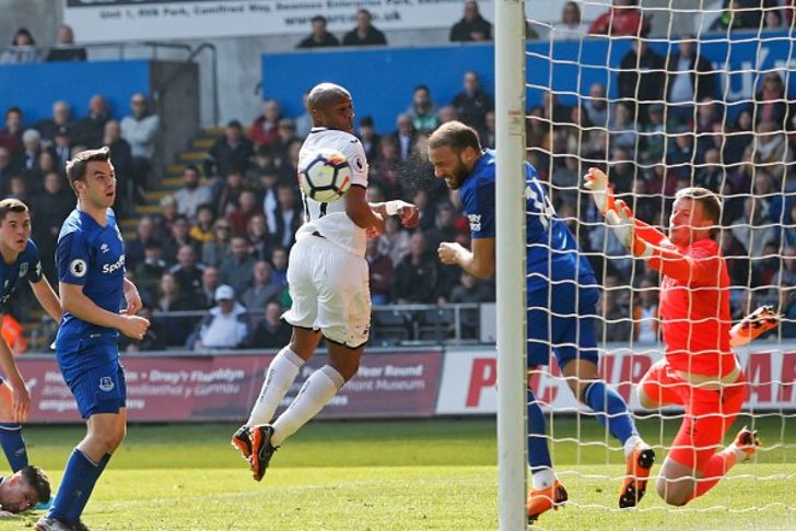 Cenk Tosun maça damga vurdu