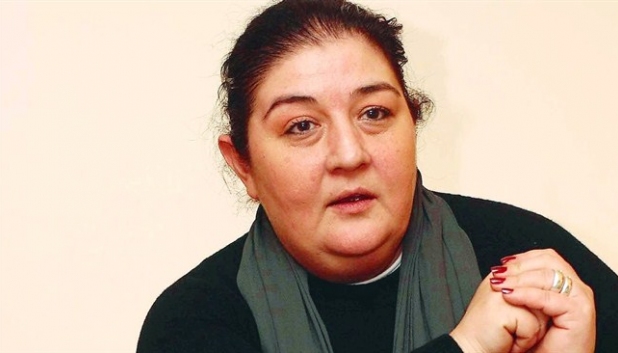 Dostları Okay ı unuttu!