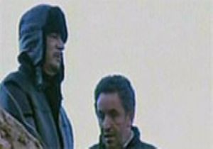 Kaddafi Gemileri Yaktı