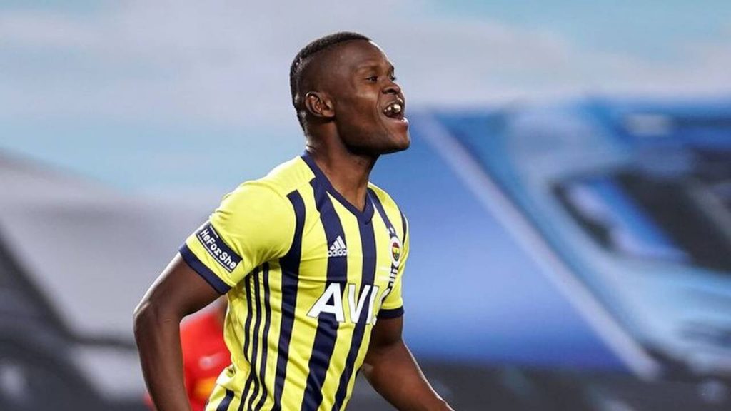 Samatta F.Bahçe den ayrılıyor!