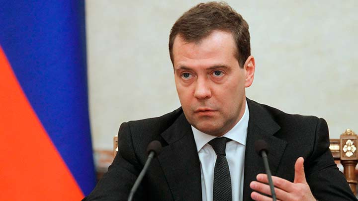 Medvedev: Rusya aptallara karşı kendini dünyaya kapatmayacak!