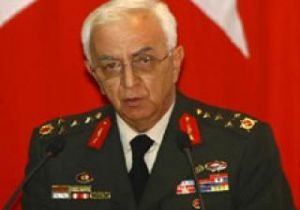 Komutanlar İstifa Etti 