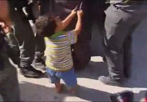 Filistinli Çocuğun Yürek Yakan Haykırışı