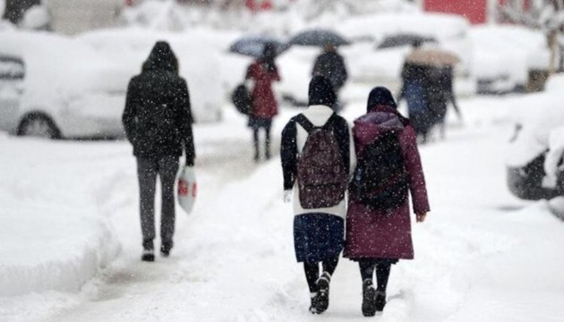 Birçok ilde okullar kar nedeniyle tatil edildi