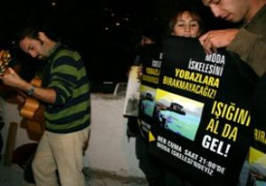 CHP li Vekil İçki Yasağı Protestosunda