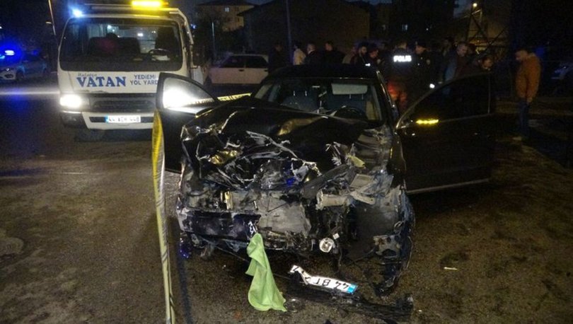 Antalya da servis aracı otomobille çarpıştı: 12 yaralı