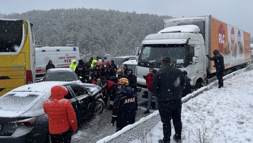 Bolu da kaza: İstanbul yönü trafiğe kapandı